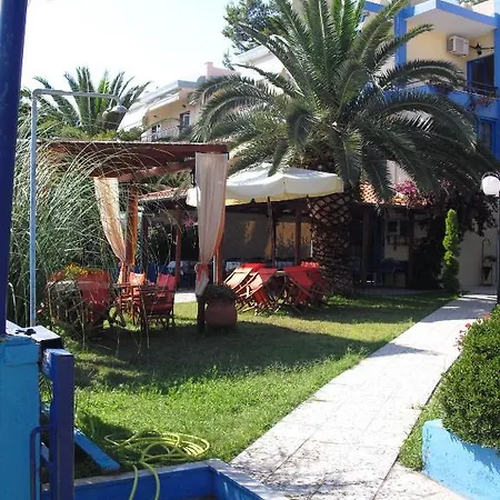 Kangaroo Aparthotel *